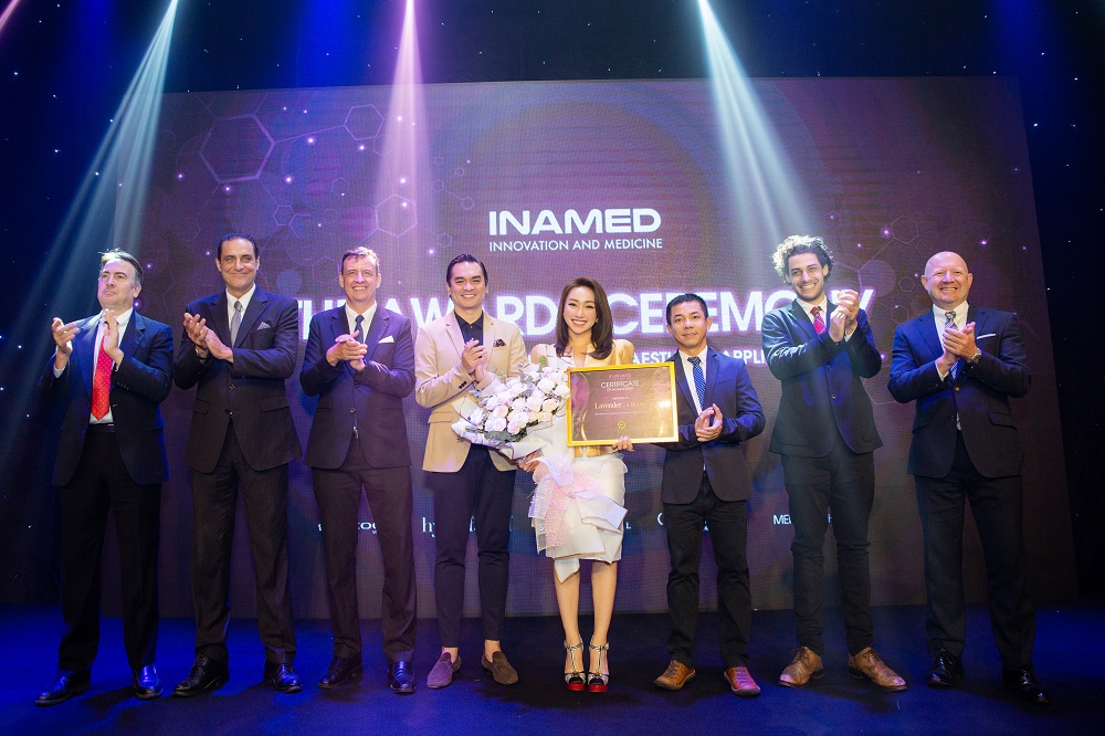 CEO Chang đại đại diện Lavender by Chang nhận danh hiệu TOP 1 thẩm mỹ công nghệ cao